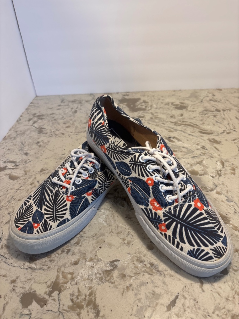 Men’s Vans Tropic  Havana Lace Up Sneakers Size 12